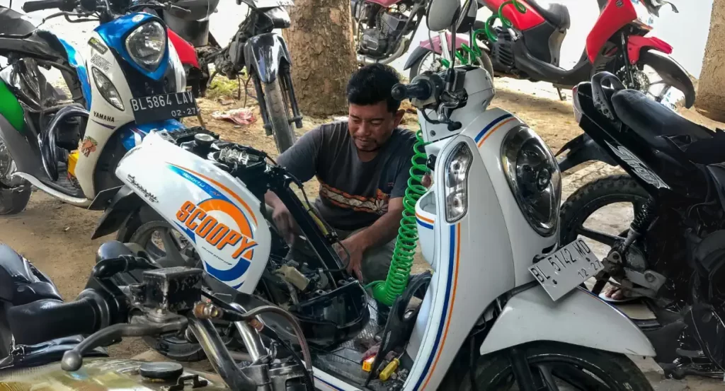 usaha jasa bengkel sepeda motor